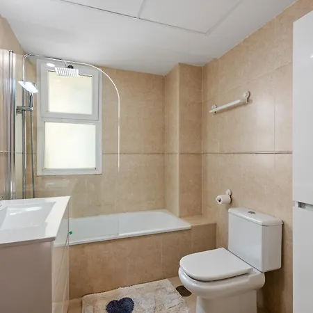 Centrico Con Piscina Y Playa A 500 Metros