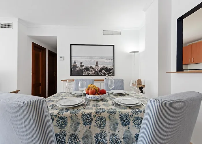 Centrico Con Piscina Y Playa A 500 Metros