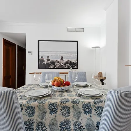 Centrico Con Piscina Y Playa A 500 Metros