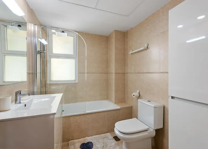 Centrico Con Piscina Y Playa A 500 Metros